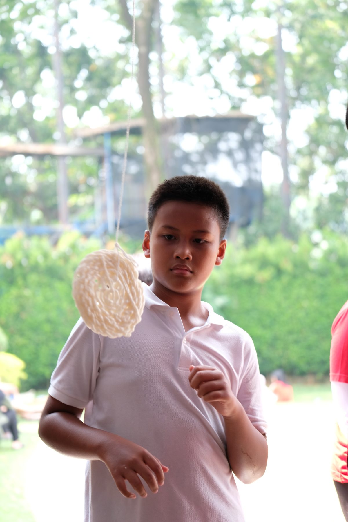 Makan Kerupuk 5